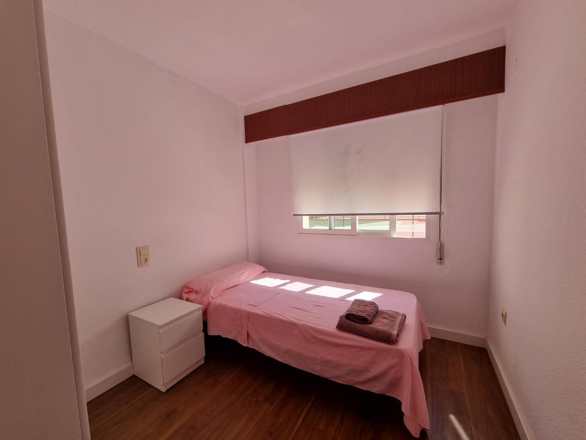 Apartamento En Alquiler Parque 8, Playa De Gandia Eksteriør billede