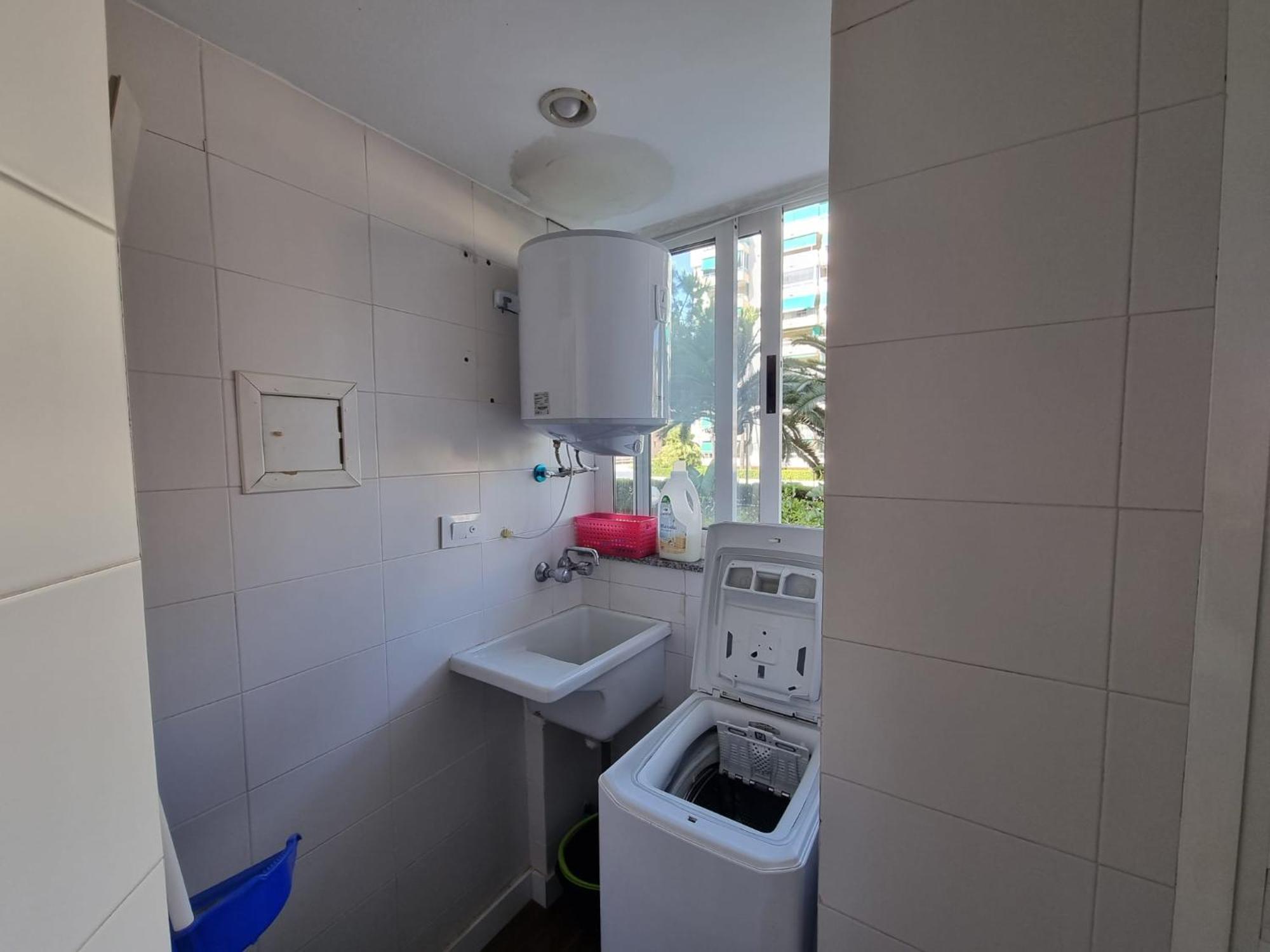 Apartamento En Alquiler Parque 8, Playa De Gandia Eksteriør billede
